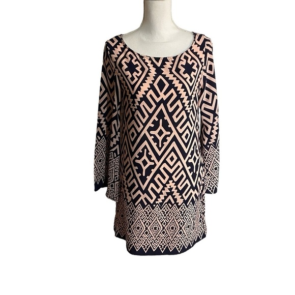 Yahada Navy &‎ Pink Shift Dress - Picture 2 of 6